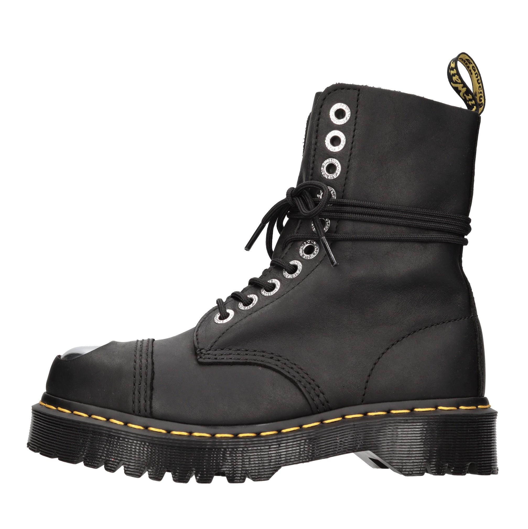 DR. MARTENS' Dr. Martens Boots Black In Nero Scuri Product Image