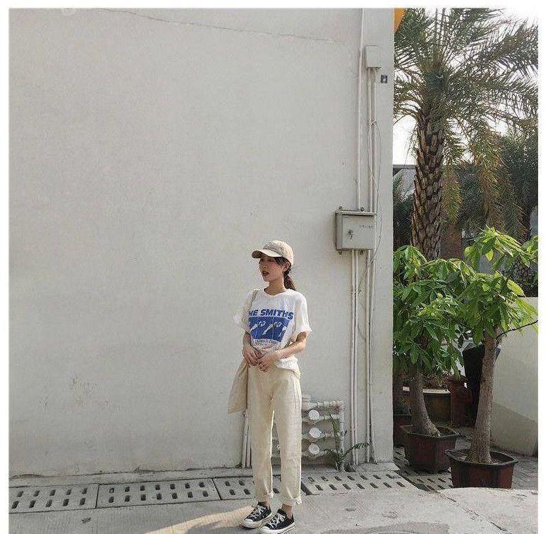 High-Waist Cropped Straight Leg Jeans Product Image