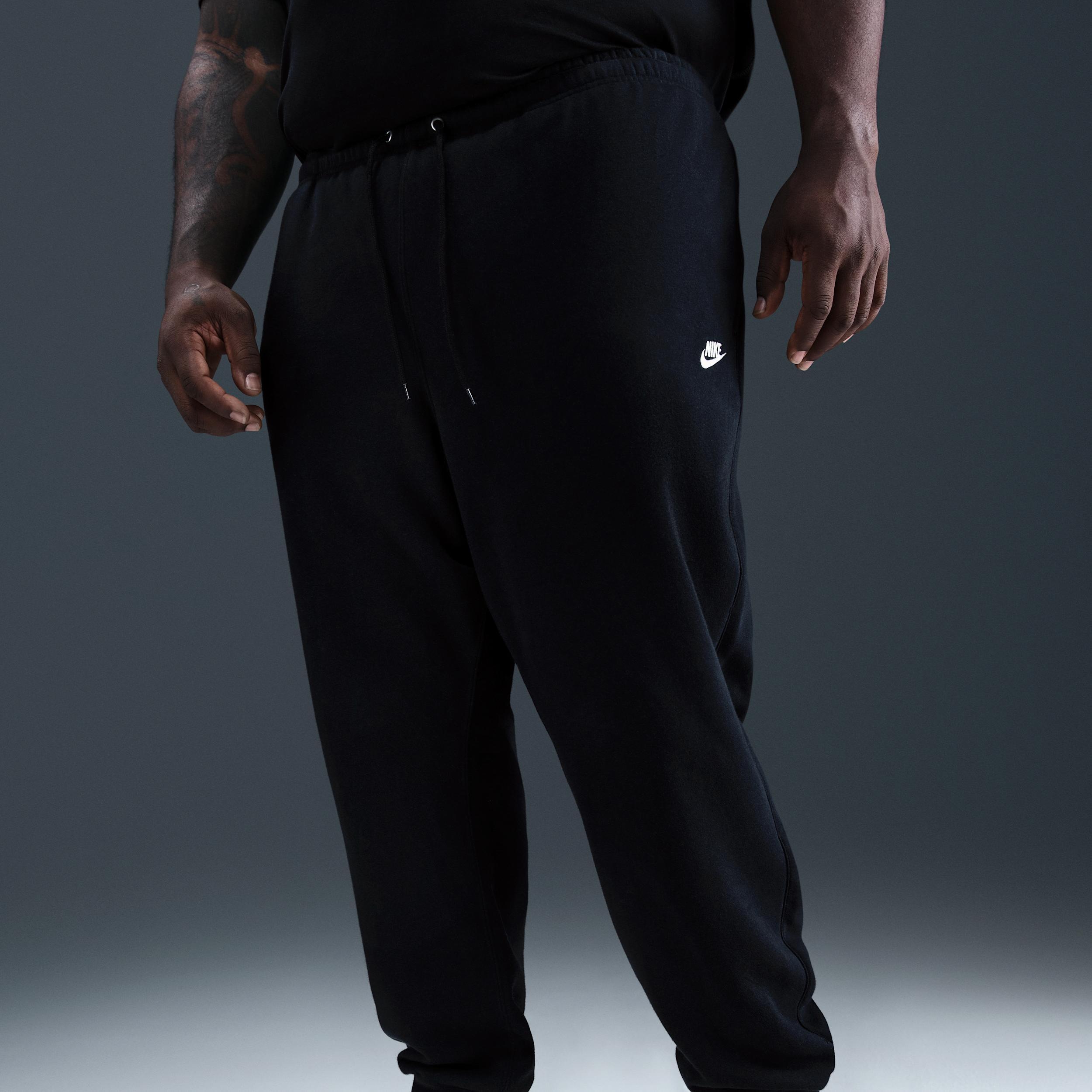 Nike Club Men's Joggers Product Image
