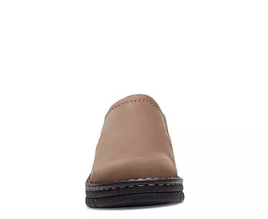 Eastland Newport Womens Slip-On Shoes Product Image