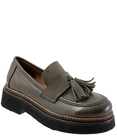 Bueno Gillian Leather Tassel Platform Loafers Product Image