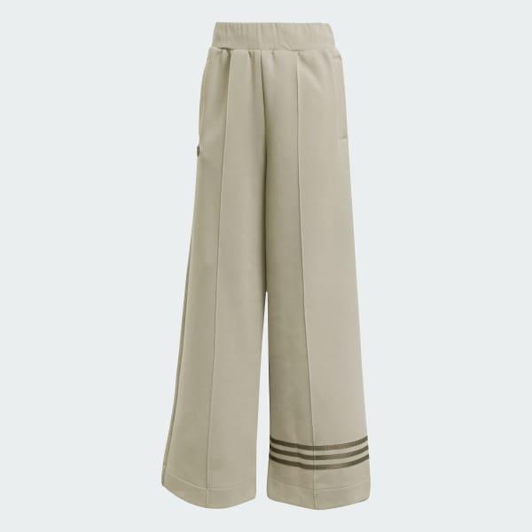 Adicolor Neuclassics Track Pants Product Image