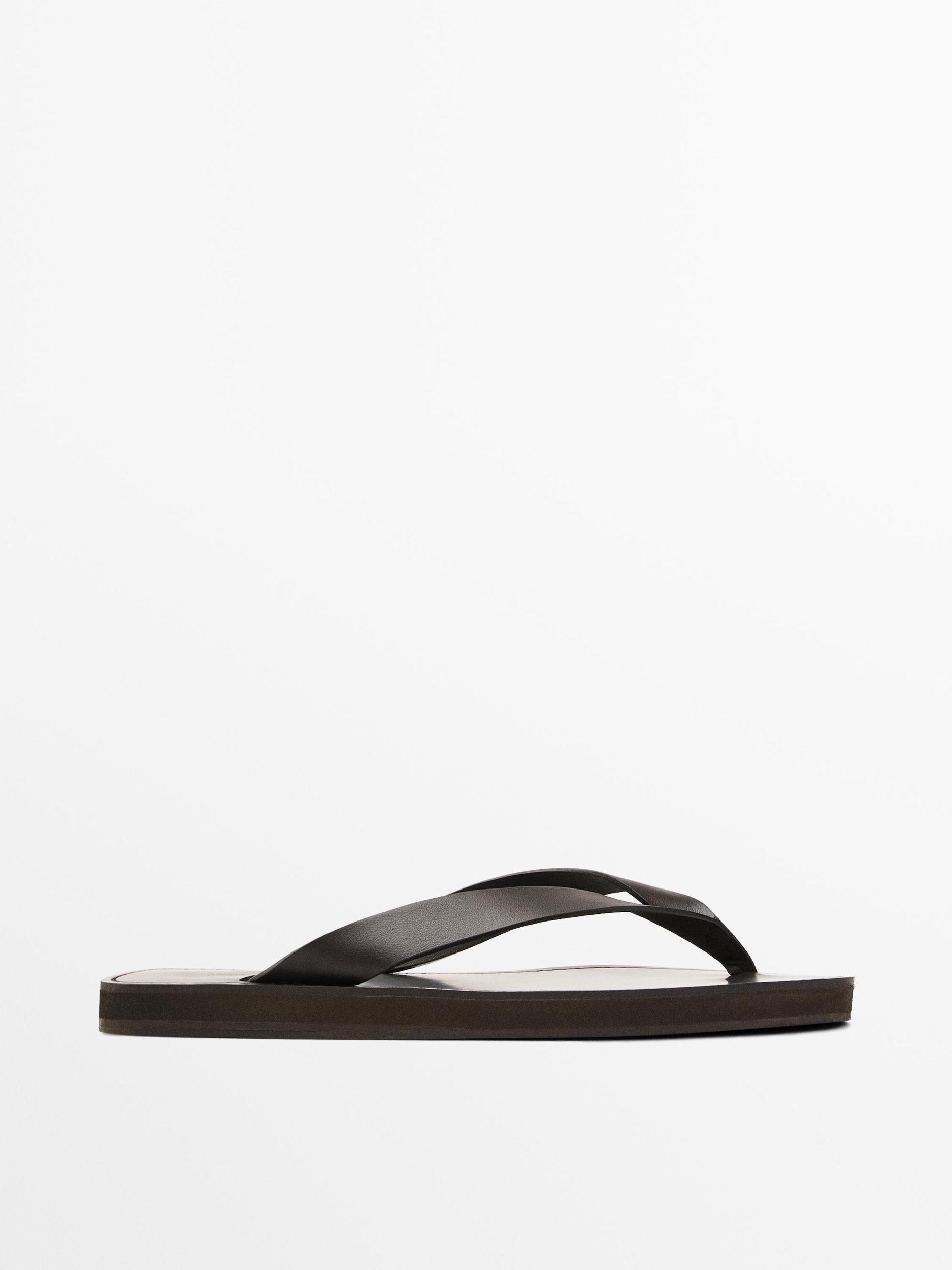 Leather sandals with toe divider Product Image