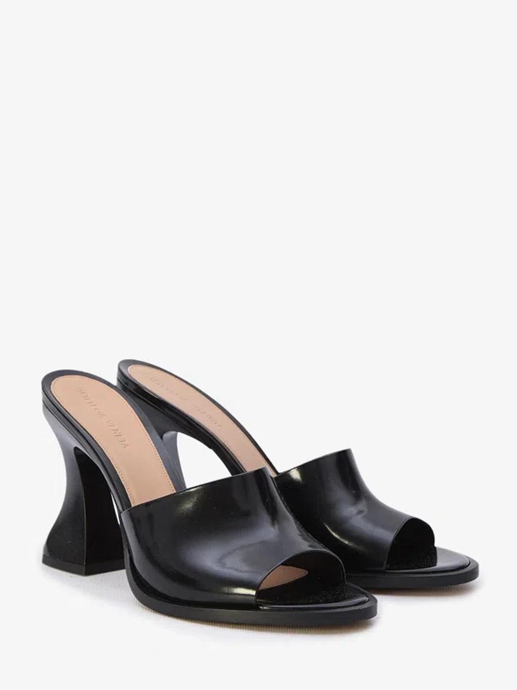 BOTTEGA VENETA Cha-cha Mules In Black Product Image