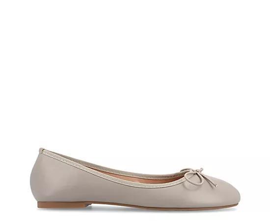 Journee Collection Womens Vika Flat Product Image