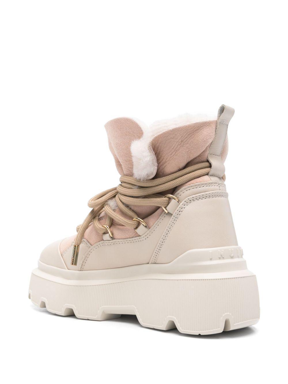 Classic boots Product Image