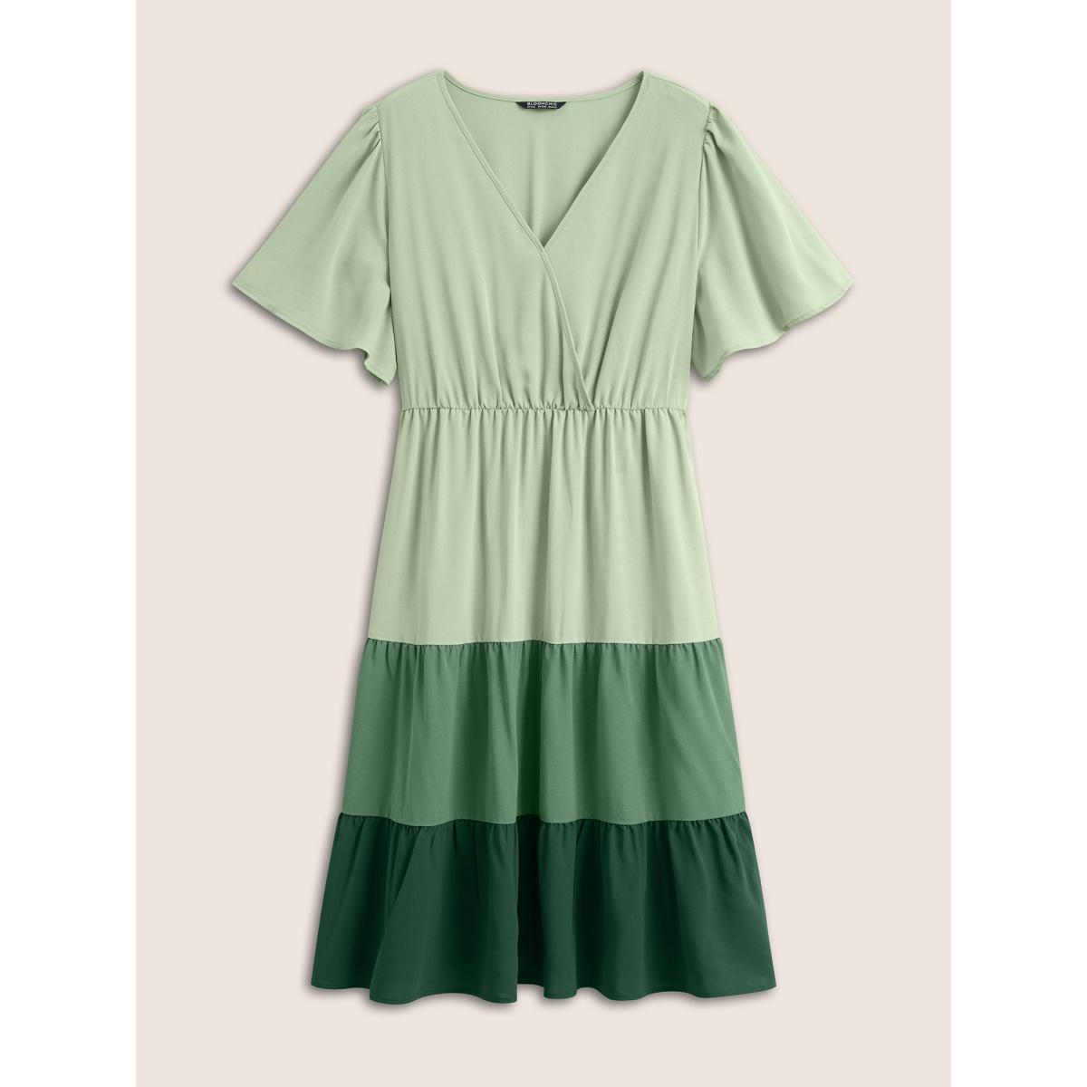 Plus Size Colorblock Contrast Wrap Elastic Waist Pocket Dress Mint Women Casual Non Overlap Collar Short sleeve Curvy Midi Dress BloomChic 14-16/1X Product Image