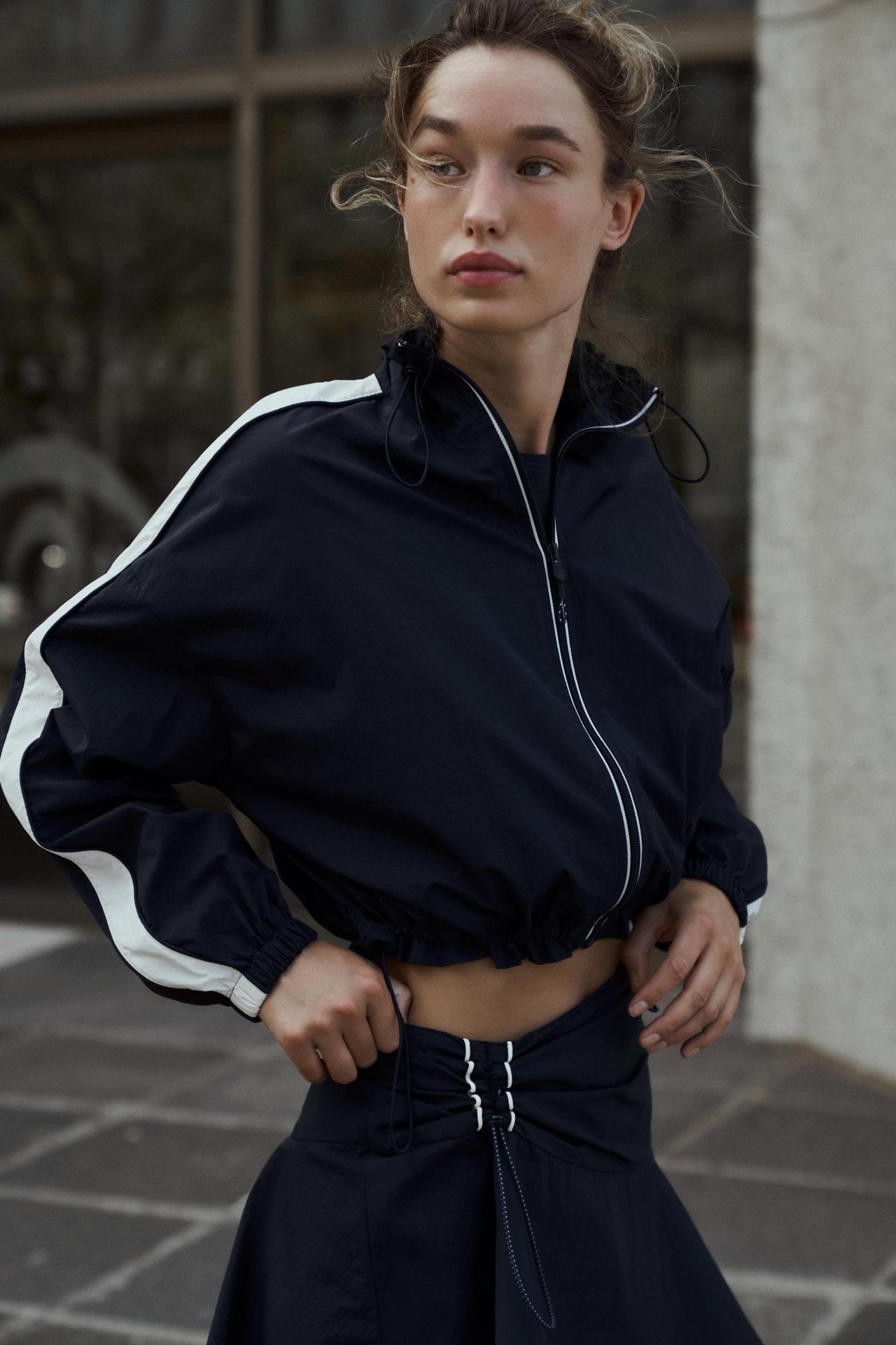SIDE STRIPE CROPPED JACKET Product Image