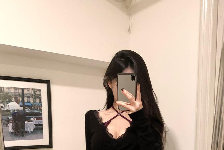 Set: Long-Sleeve Asymmetrical Lace Crop Top + Halter Neck Top Product Image