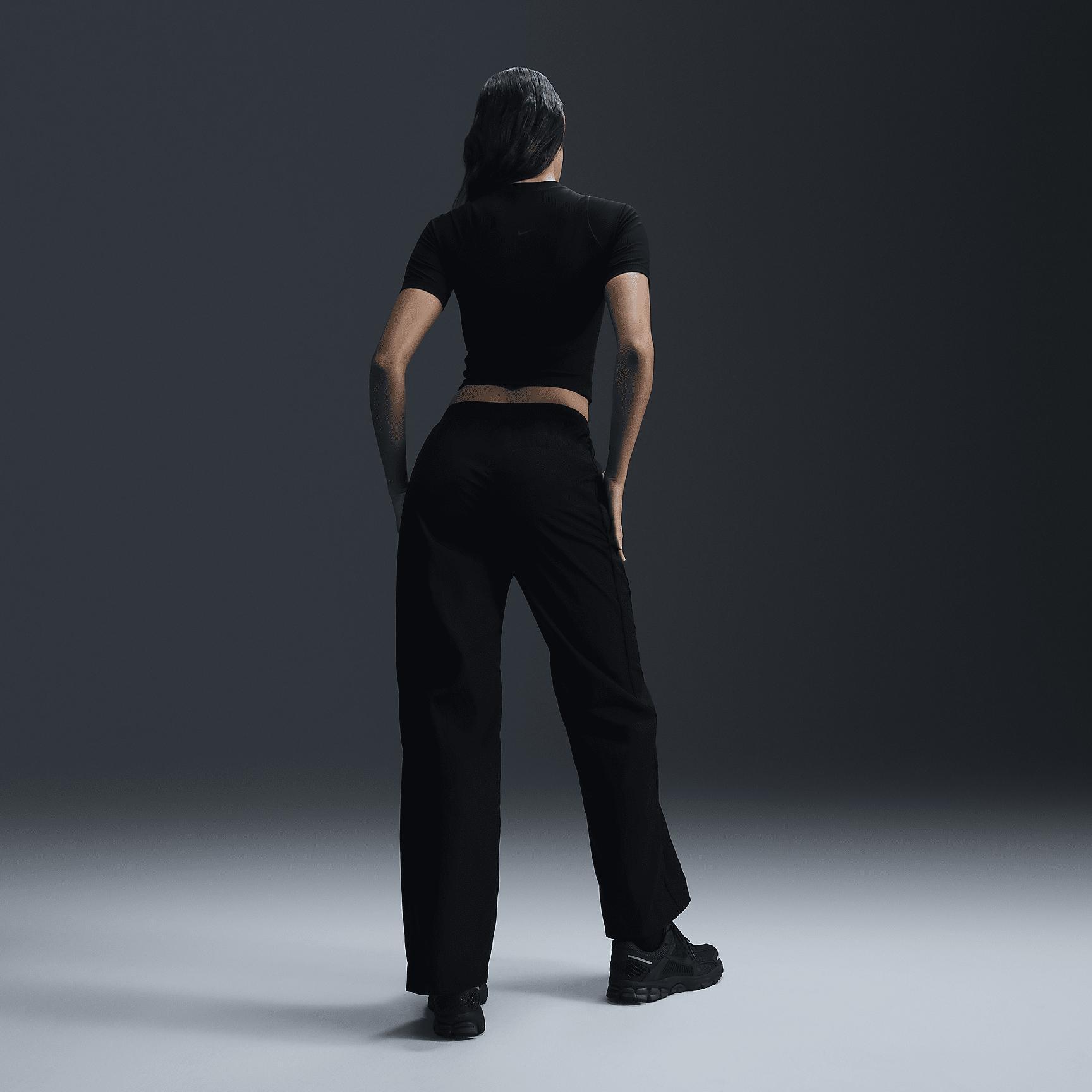 Nike Women's Windrunner High-Waisted Woven Open-Hem Pants Product Image