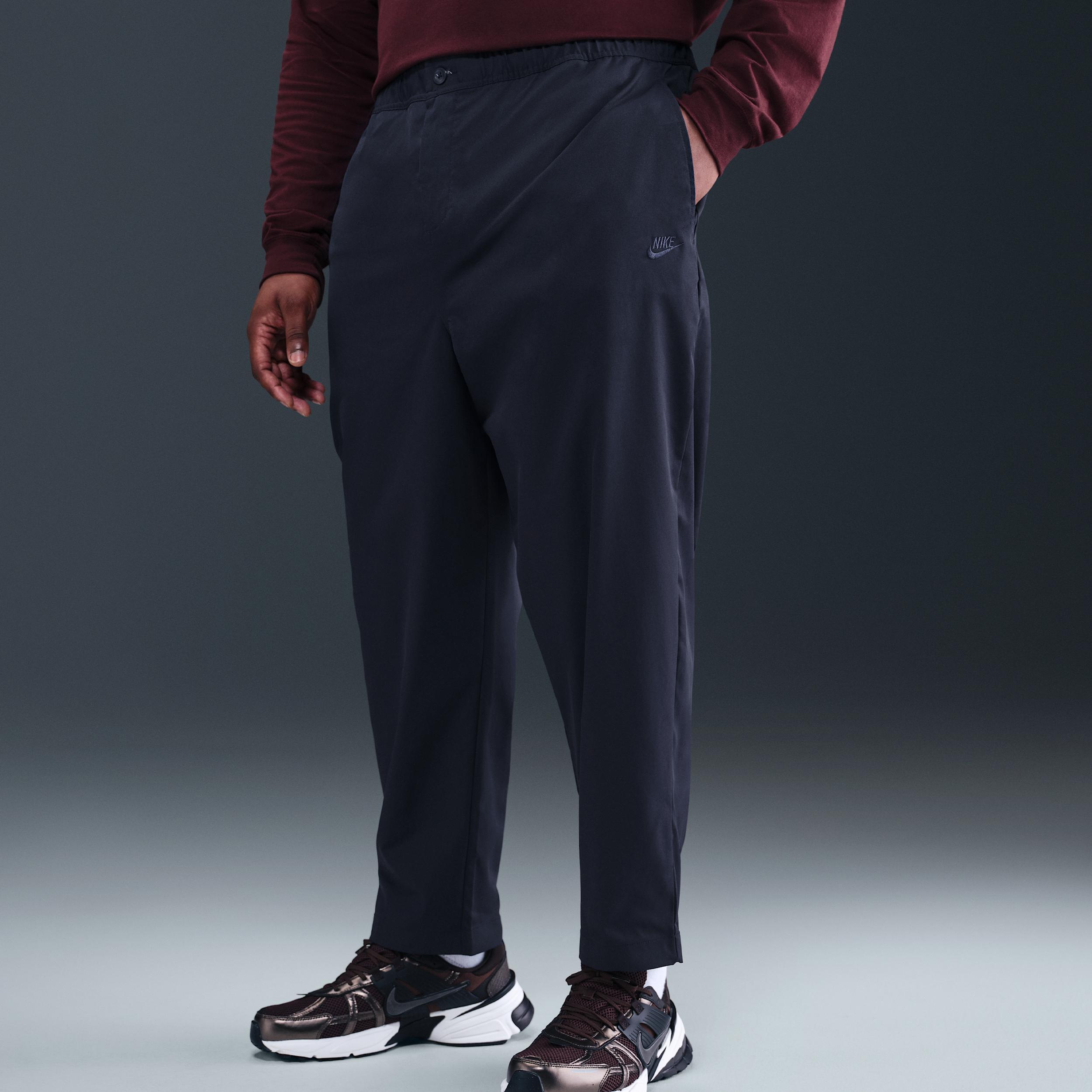 Nike Men's Club Woven Tapered Pants Product Image