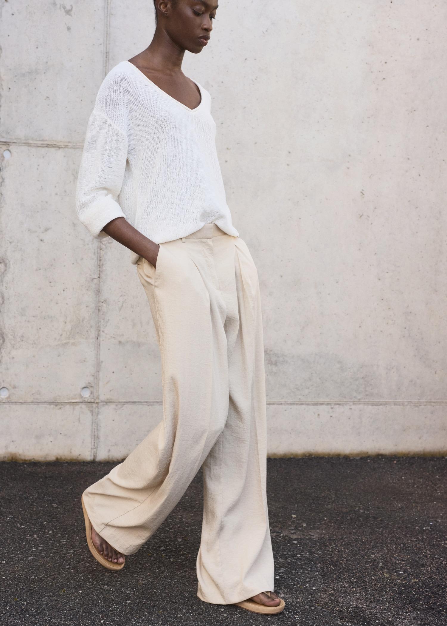 Wide-leg pleated pants - Women | MANGO USA Product Image