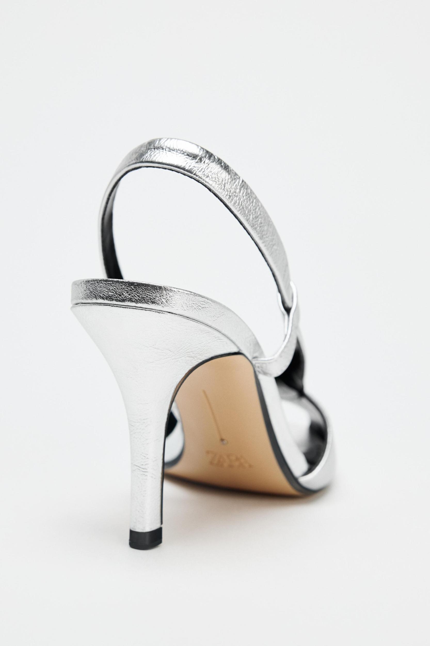 OPEN-TOE LEATHER SANDALS Product Image