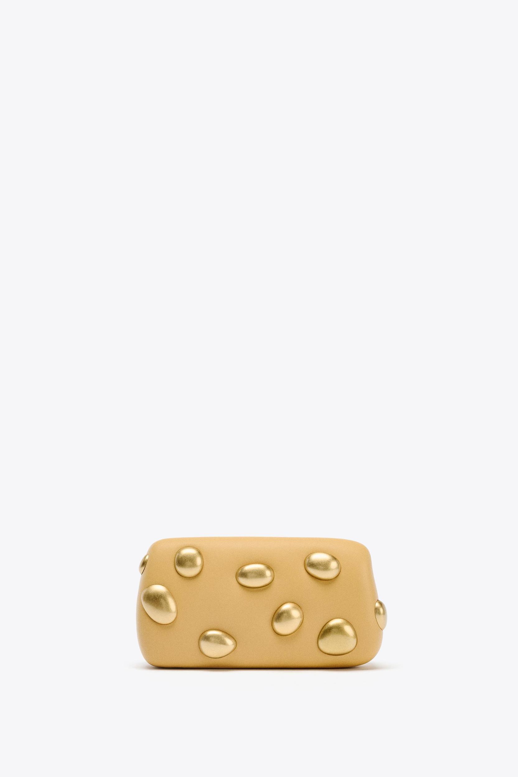 METAL APPLIQUÉ CLUTCH Product Image