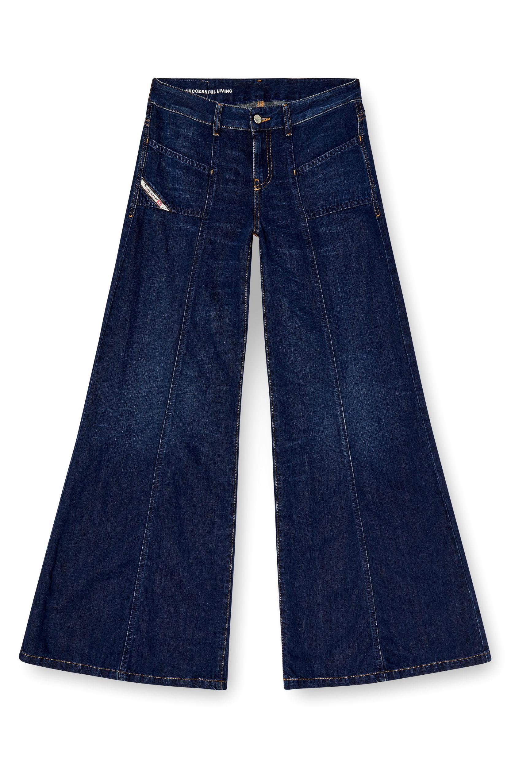 Flare Jeans D-Akii 068RA Product Image
