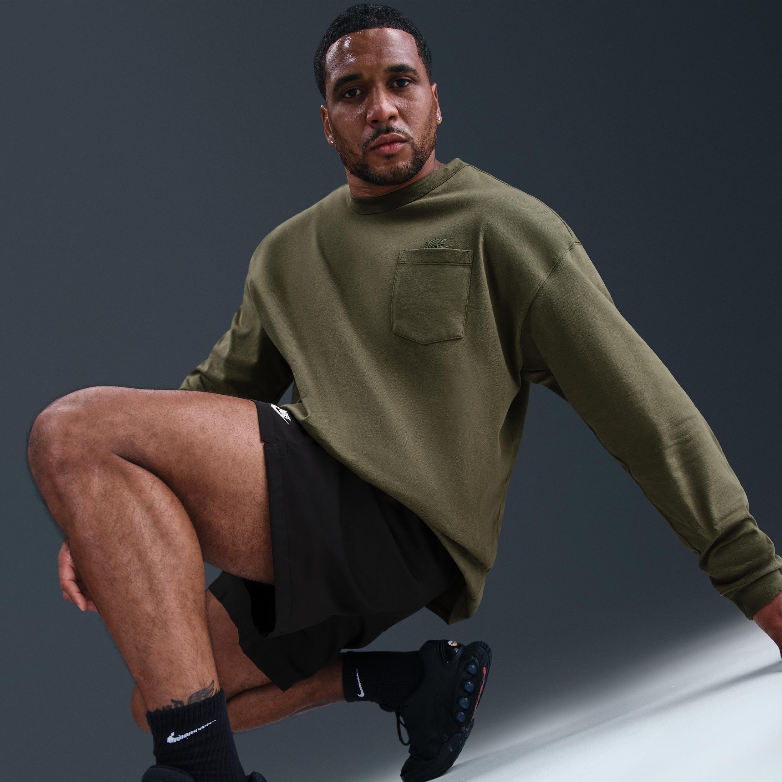 Nike Sportswear Premium Essentials Men's Long-Sleeve Pocket T-Shirt Product Image