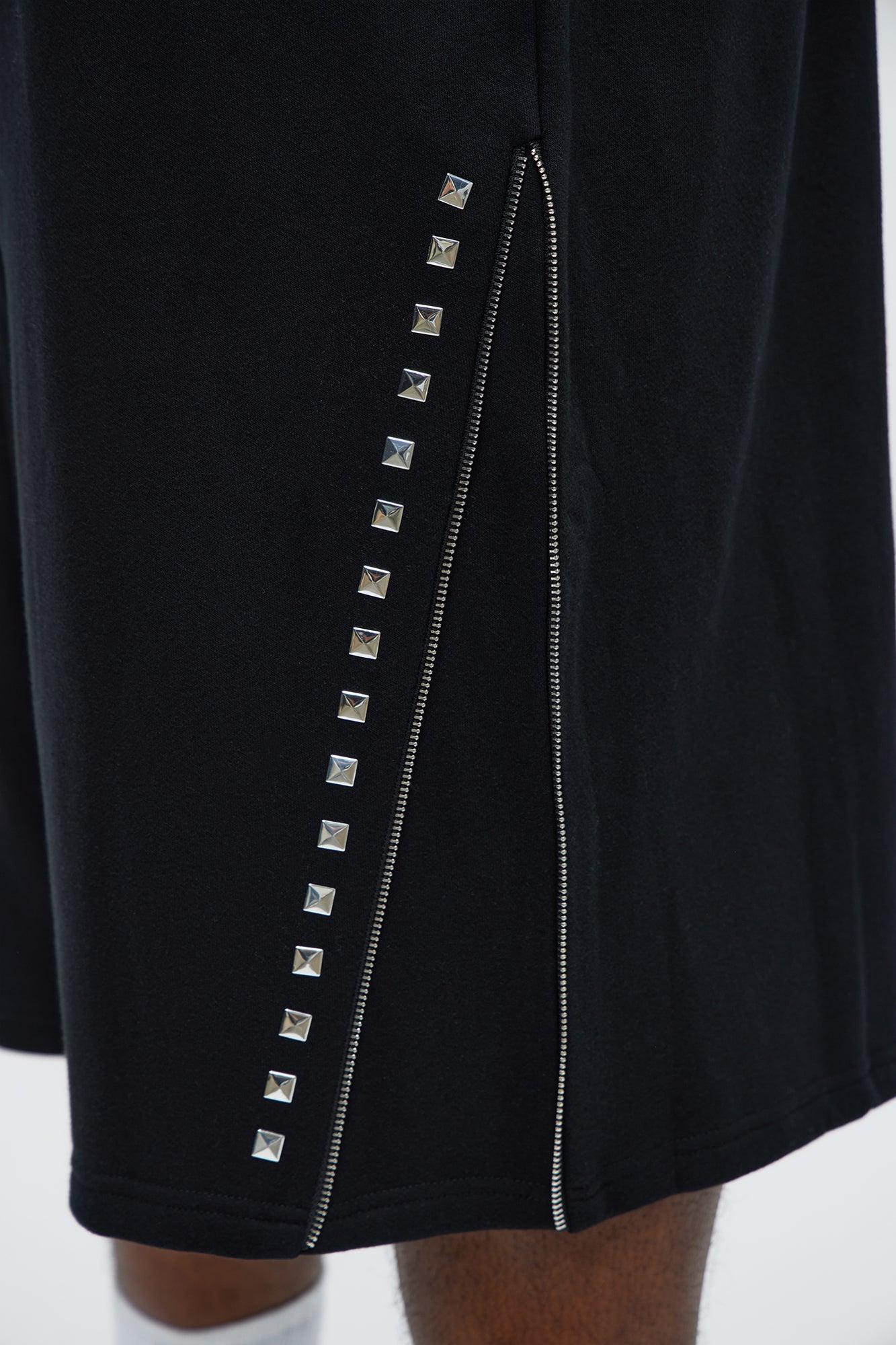 Tyson Baggy Sleaze Studded Shorts - Black Product Image