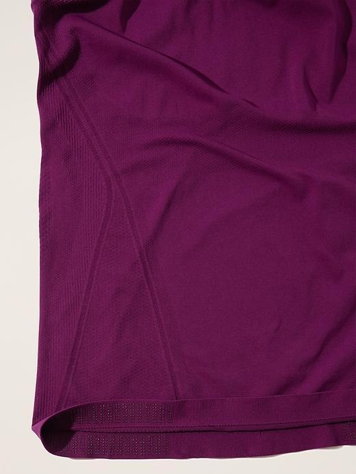 Momentum Seamless Tank Product Image