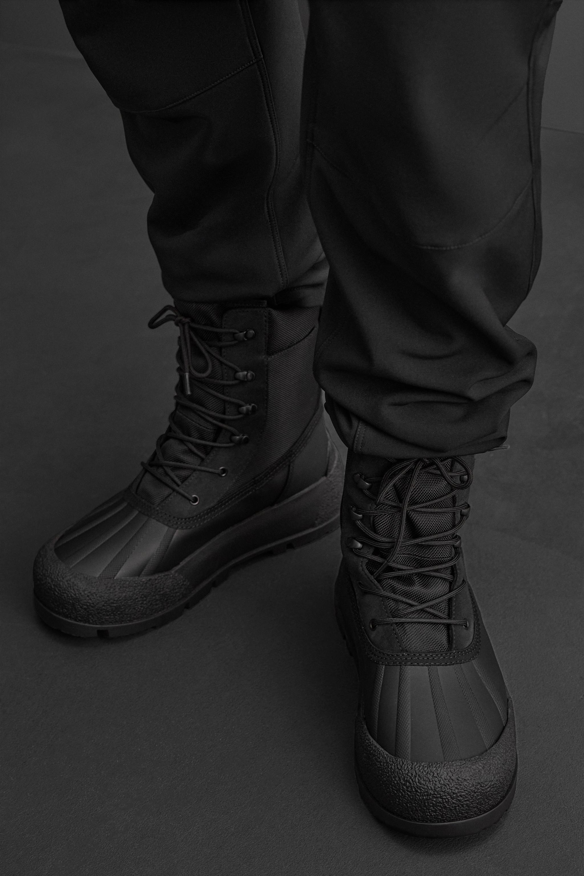 WATERPROOF HIKING BOOTS Product Image