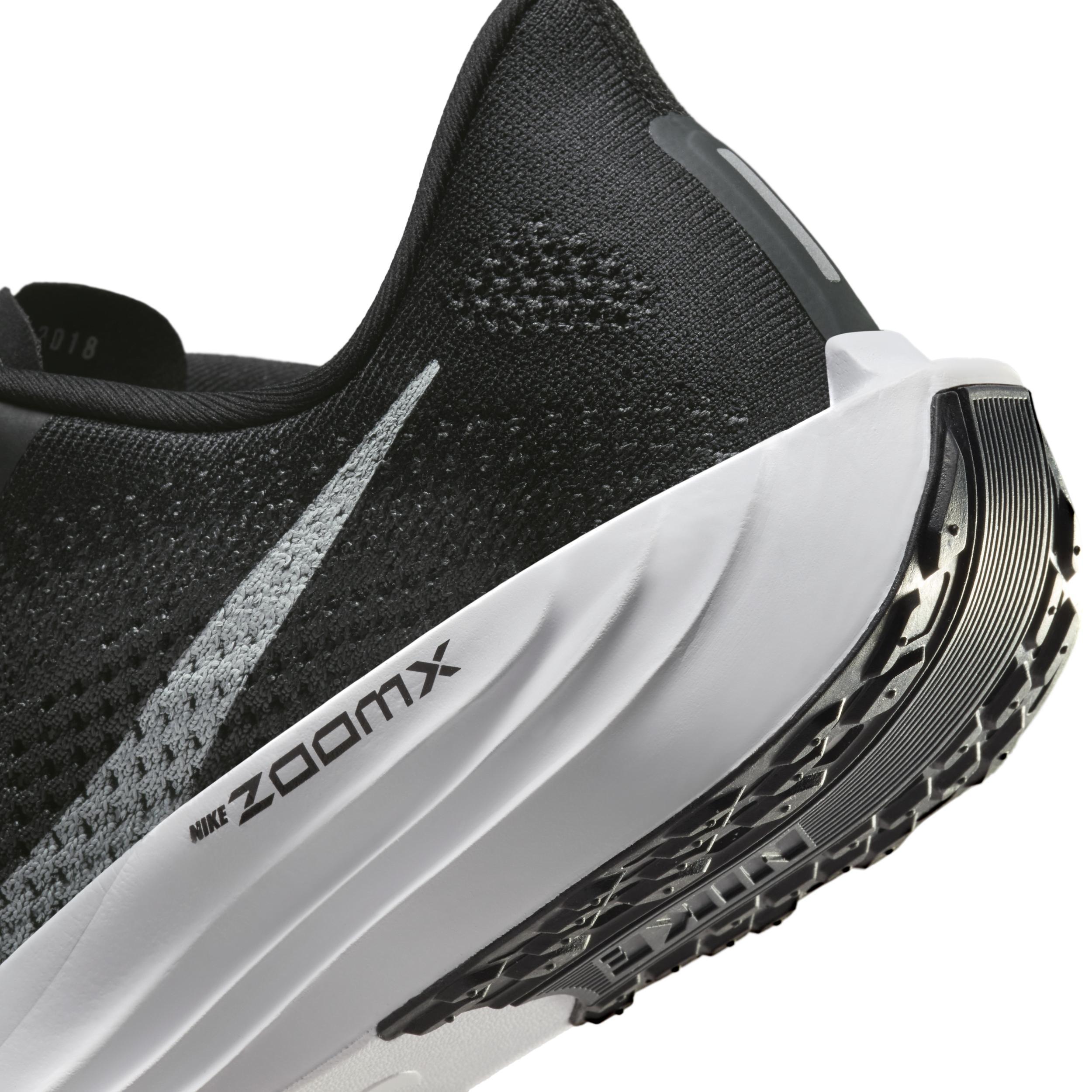 Nike Women's Pegasus Plus Road Running Shoes Product Image