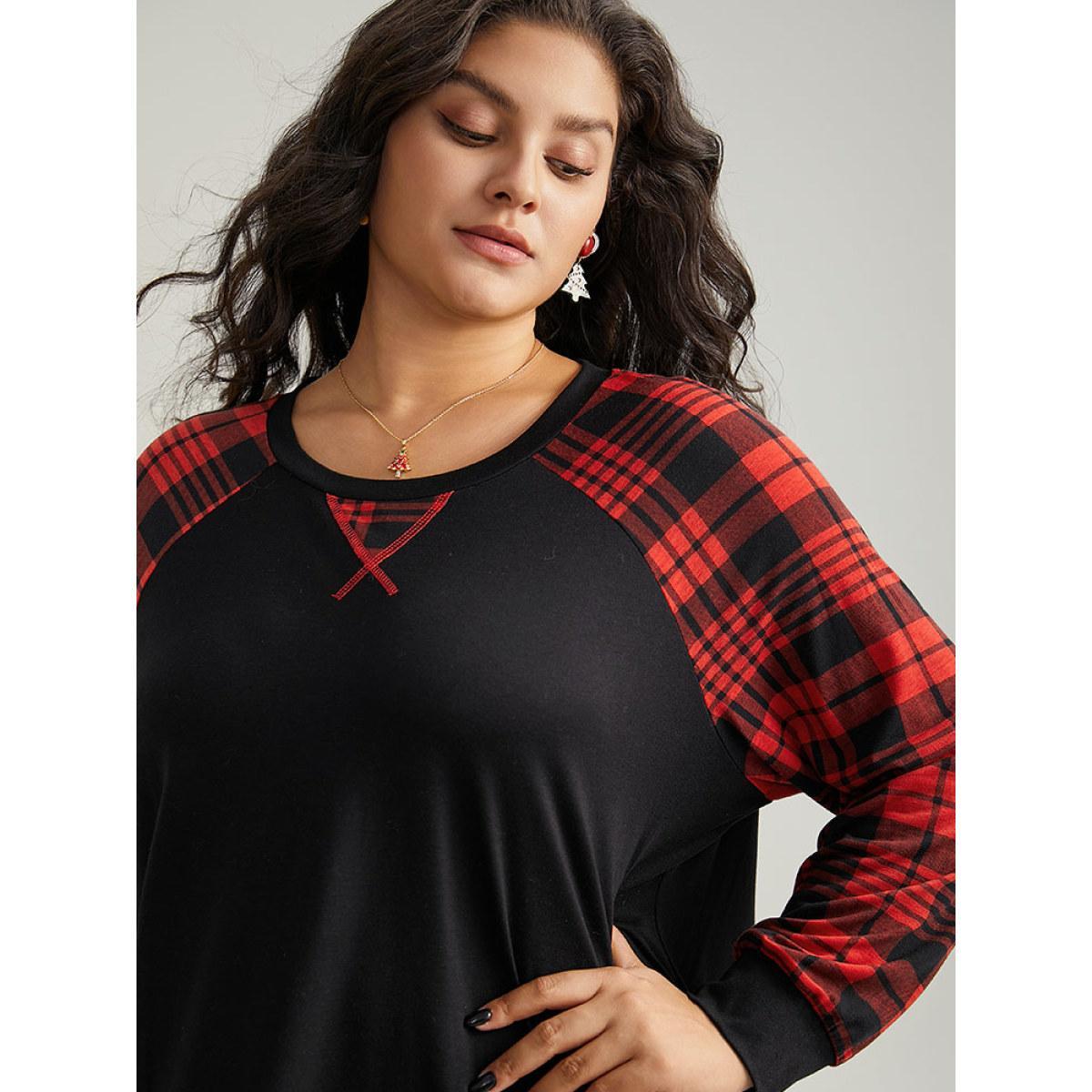 Plus Size Plaid Contrast Stitch Raglan Sleeve T-shirt Black Women Casual Elastic cuffs Plaid Round Neck Festival-Christmas T-shirts BloomChic 30/6X Product Image