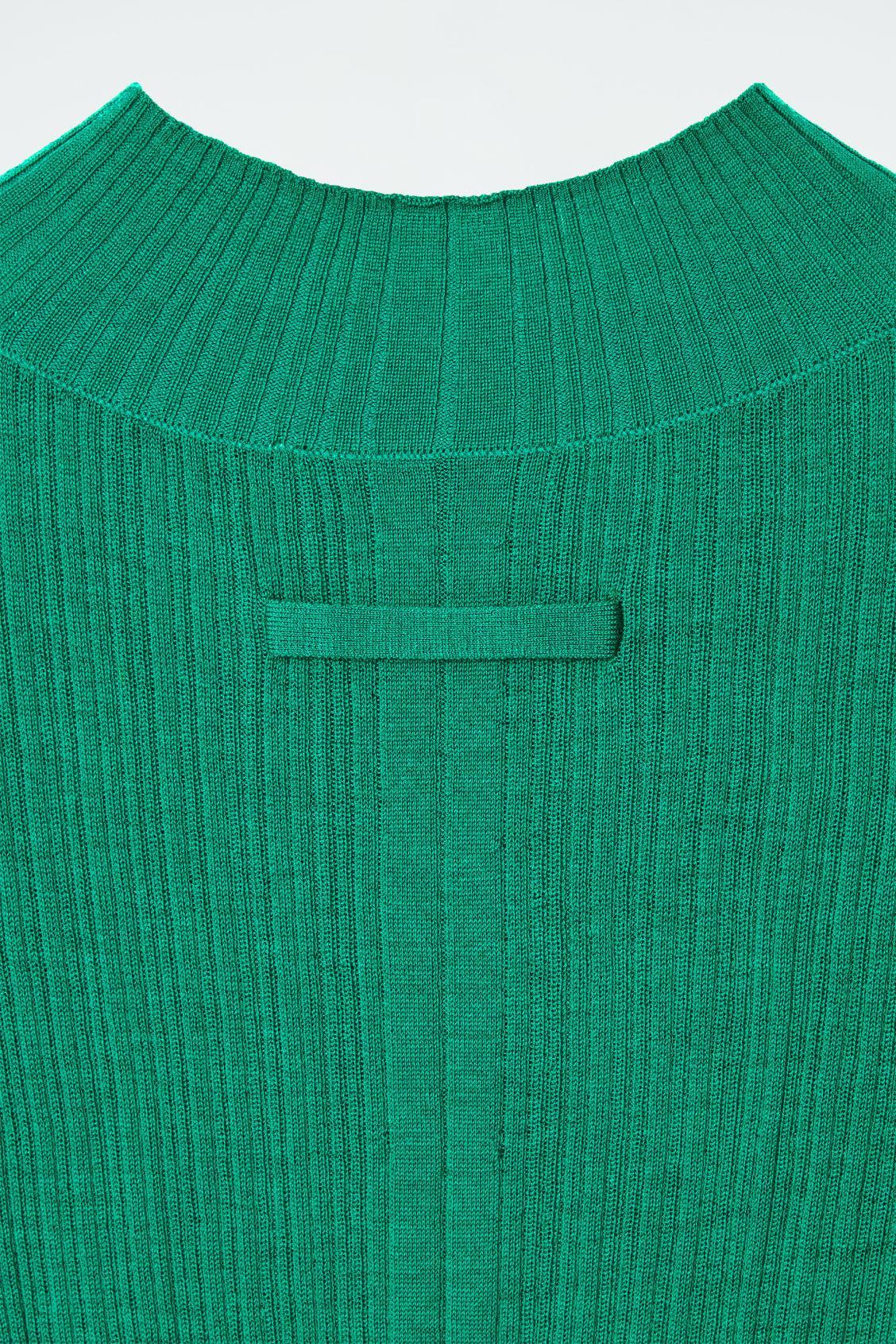 THE RIBBED MERINO WOOL TOP Product Image