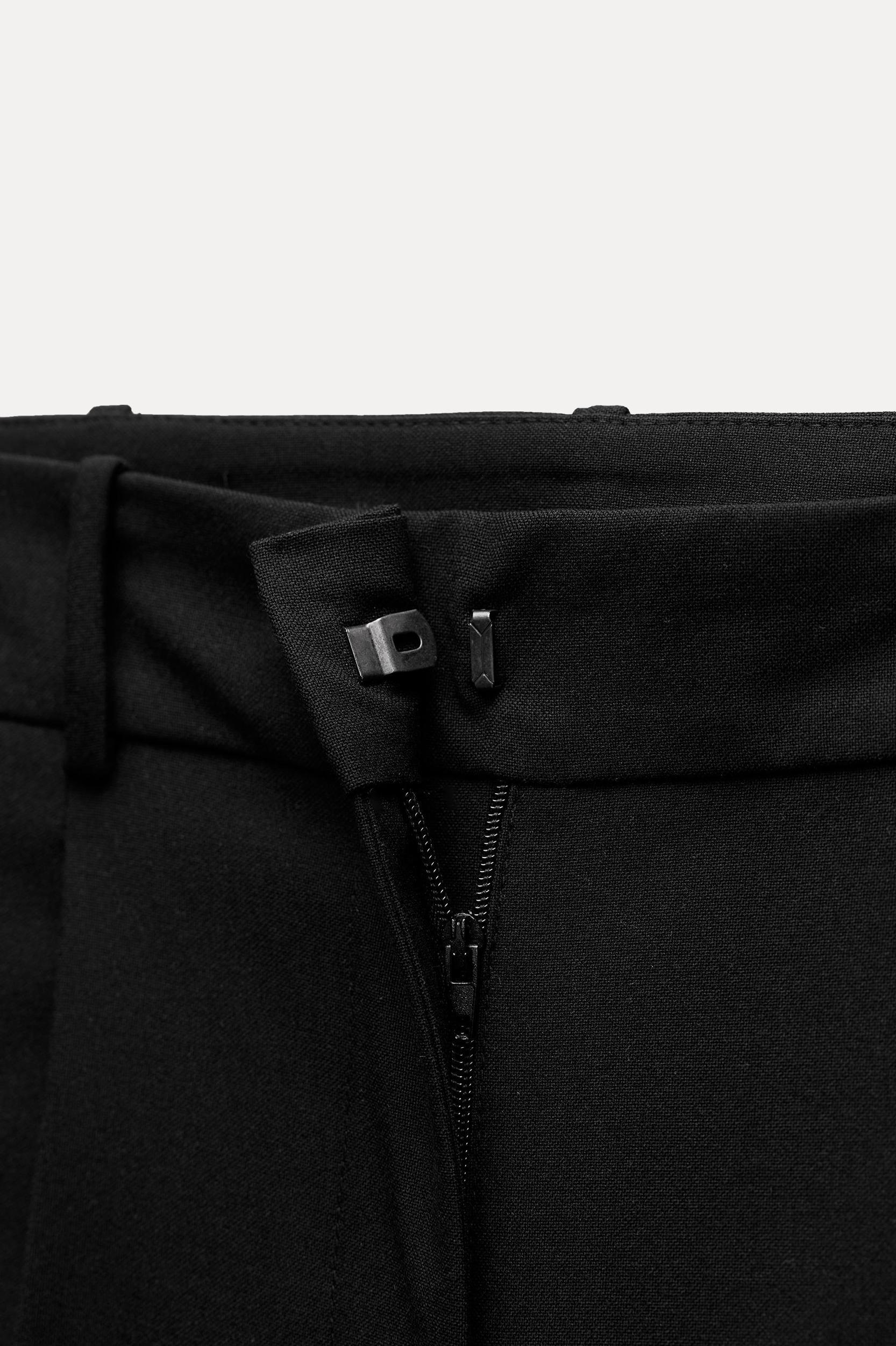 PLEATED SHORTS Product Image