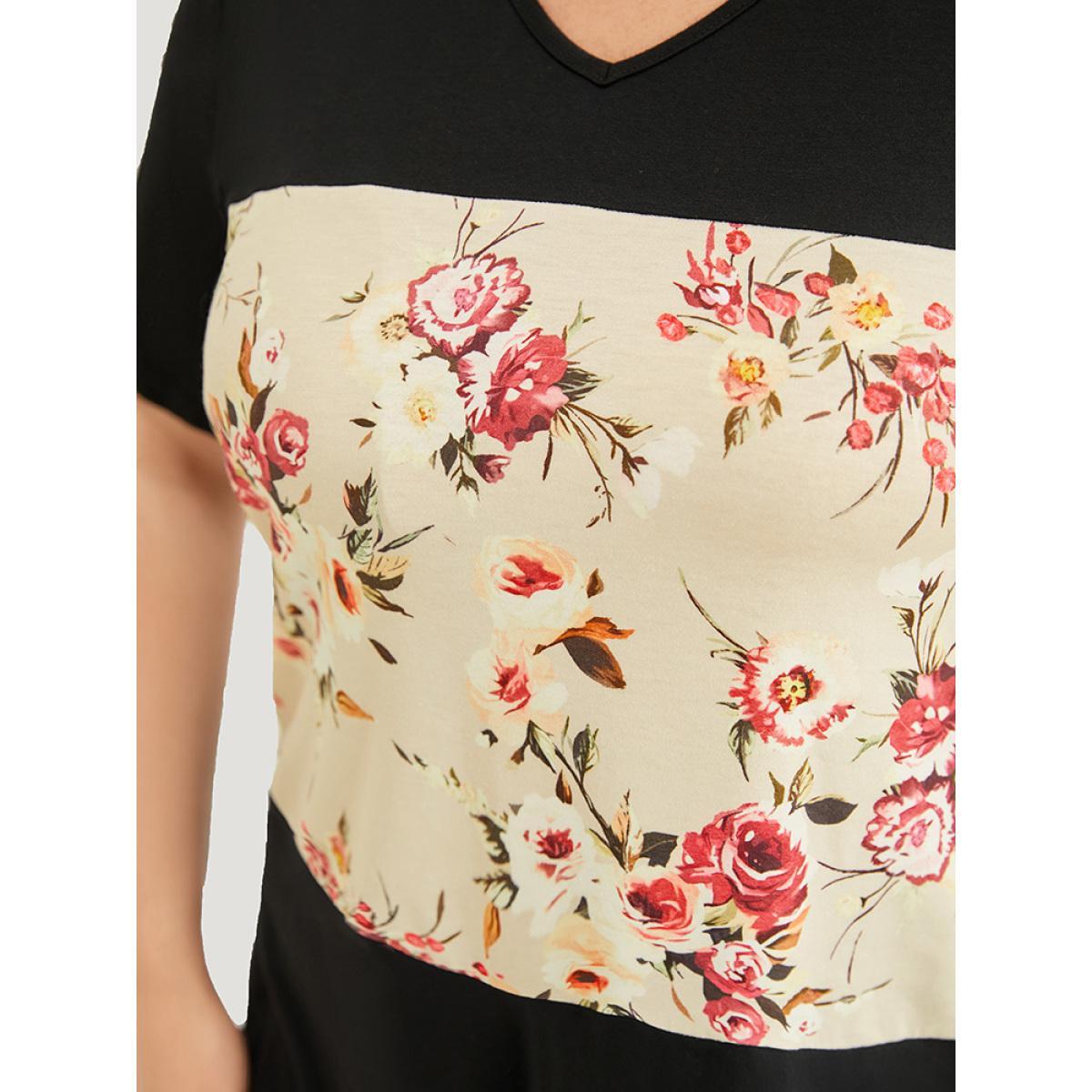 Plus Size Floral Print Colorblock Contrast Split High Low Hem T-shirt Black Women Elegant Floral V-neck Dailywear T-shirts BloomChic 18-20/2X Product Image