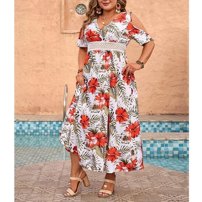 Plus Size Short Sleeve V-Neck Floral Print Maxi Dress Product Image