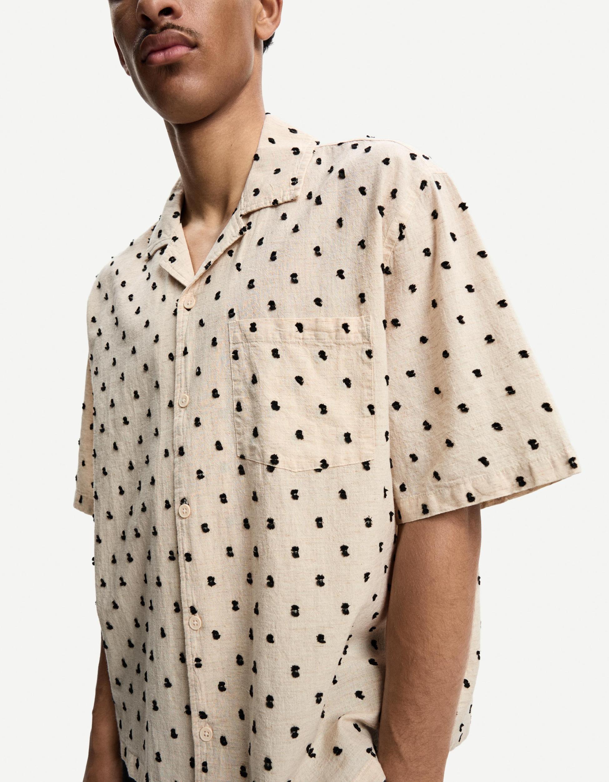 Embroidered short sleeve shirt Product Image