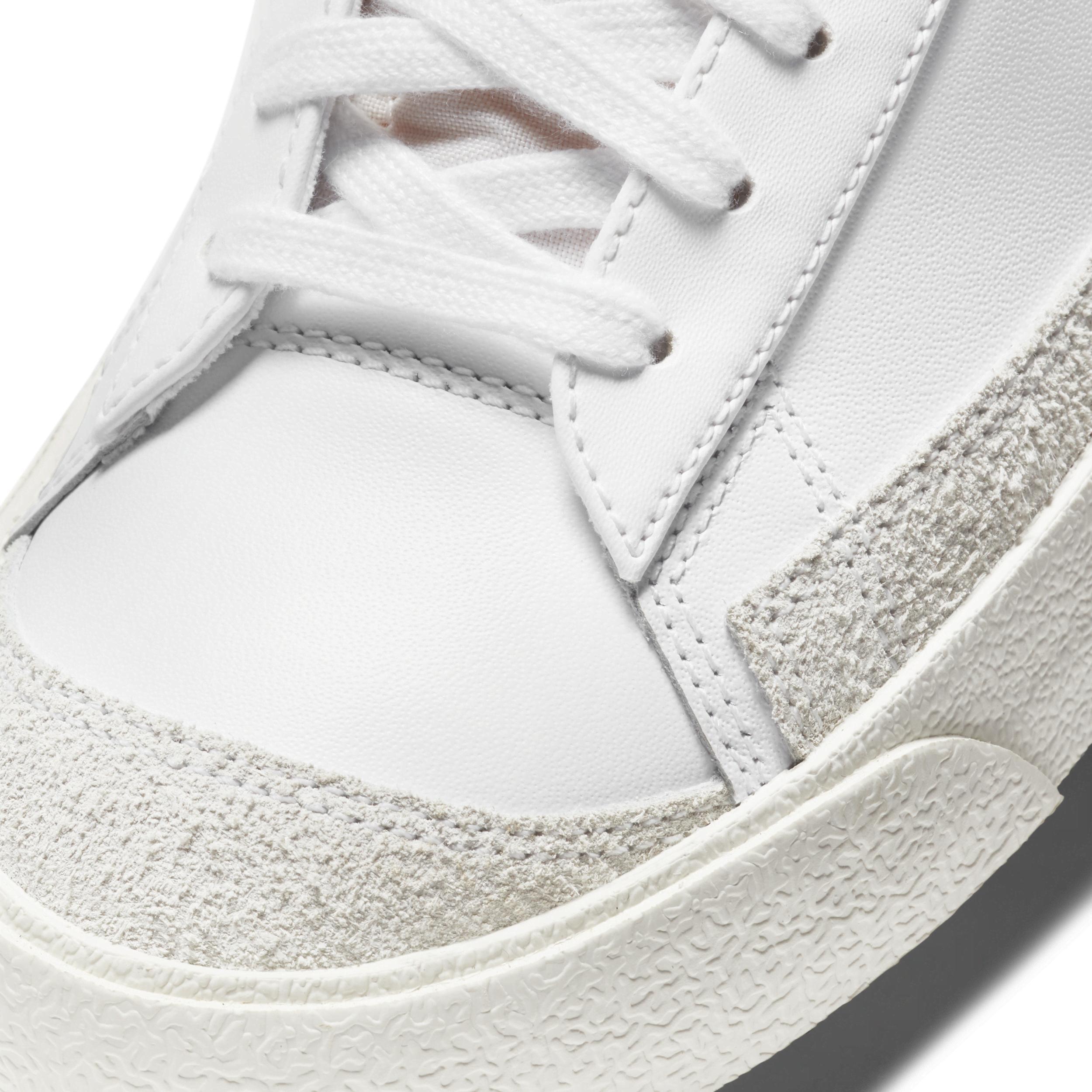 Nike Men's Blazer Mid '77 Vintage Shoes Product Image
