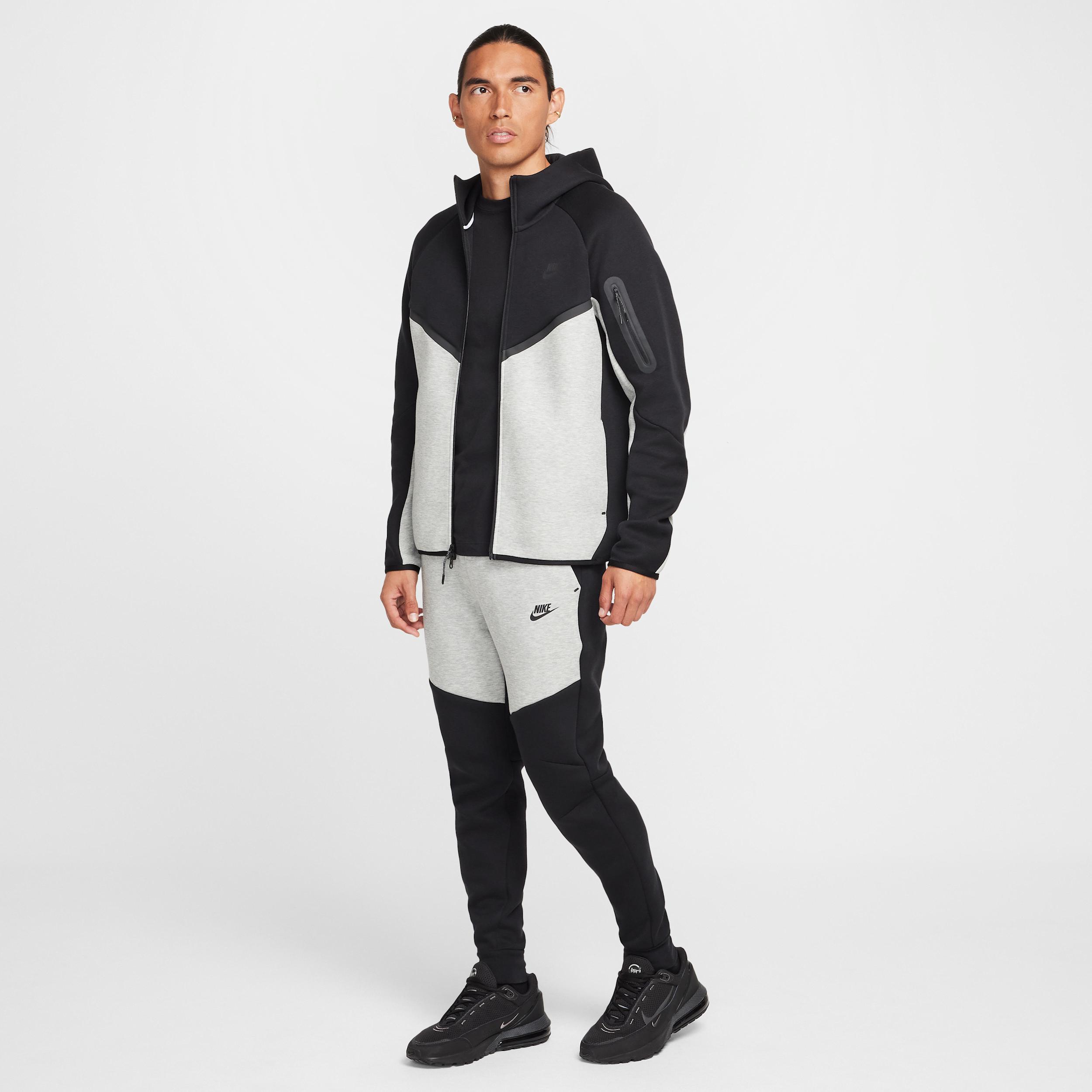 Nike Men's Tech Fleece Jogger Pants Product Image