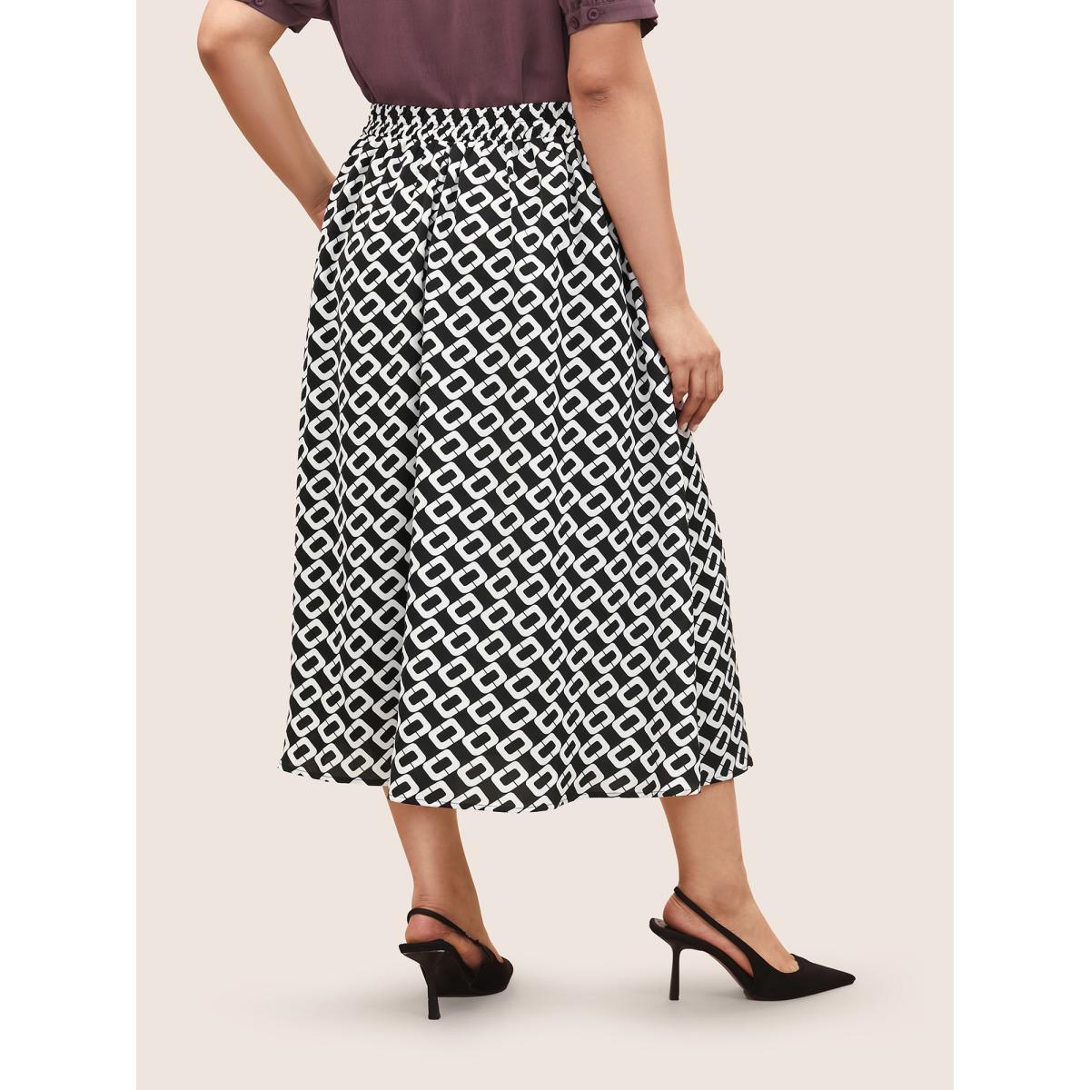 Plus Size Geometric Metal Detail Pocket Skirt Women Black At the Office Pleated No stretch Slanted pocket Work Skirts BloomChic 10/M Product Image
