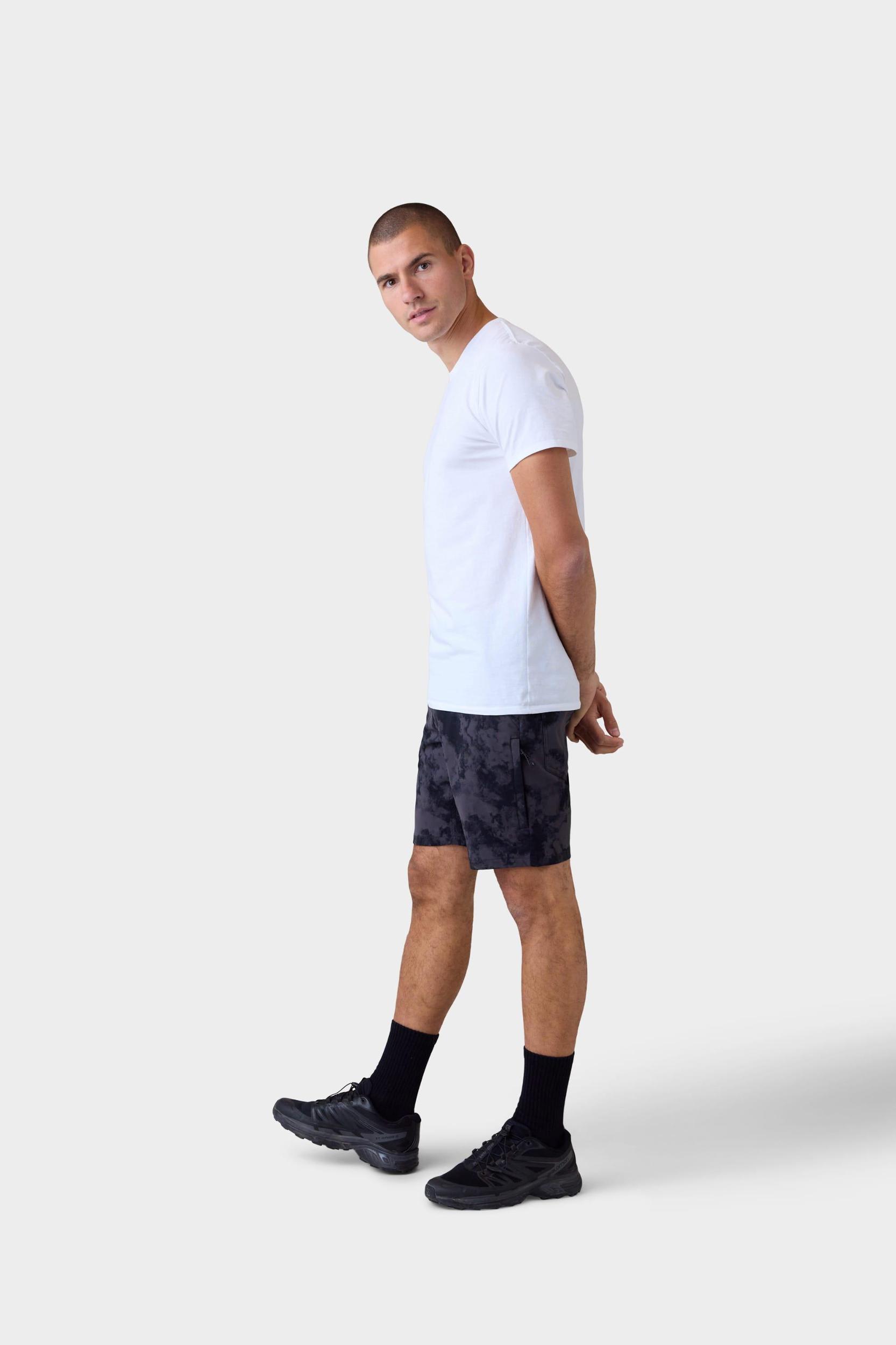 686 Men's Everywhere Hybrid Short Male Product Image