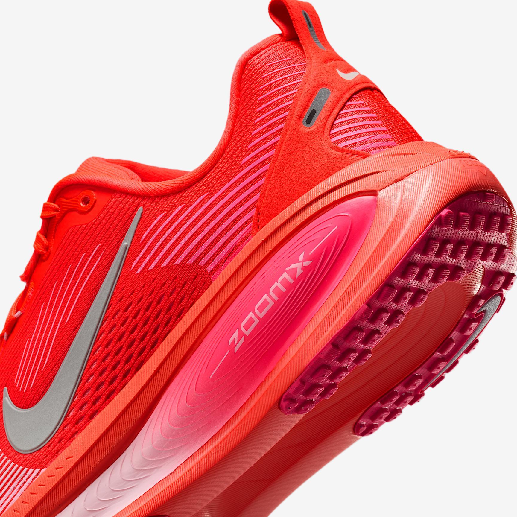Nike Women's Vomero 18 Road Running Shoes Product Image