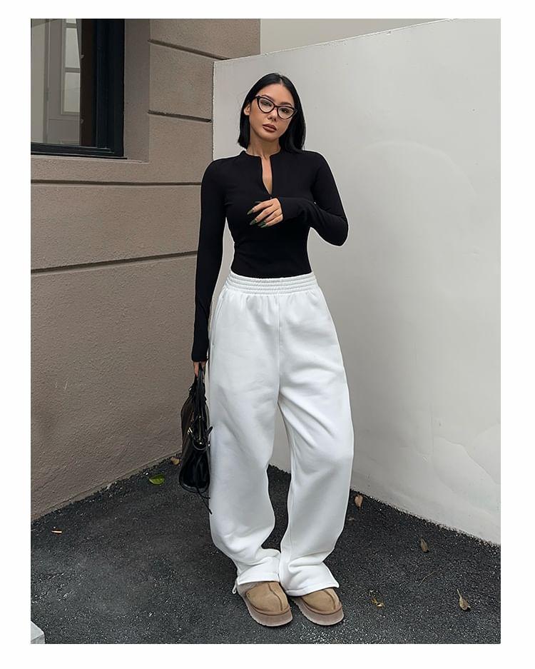 Mid Rise Plain Wide Leg Pants Product Image
