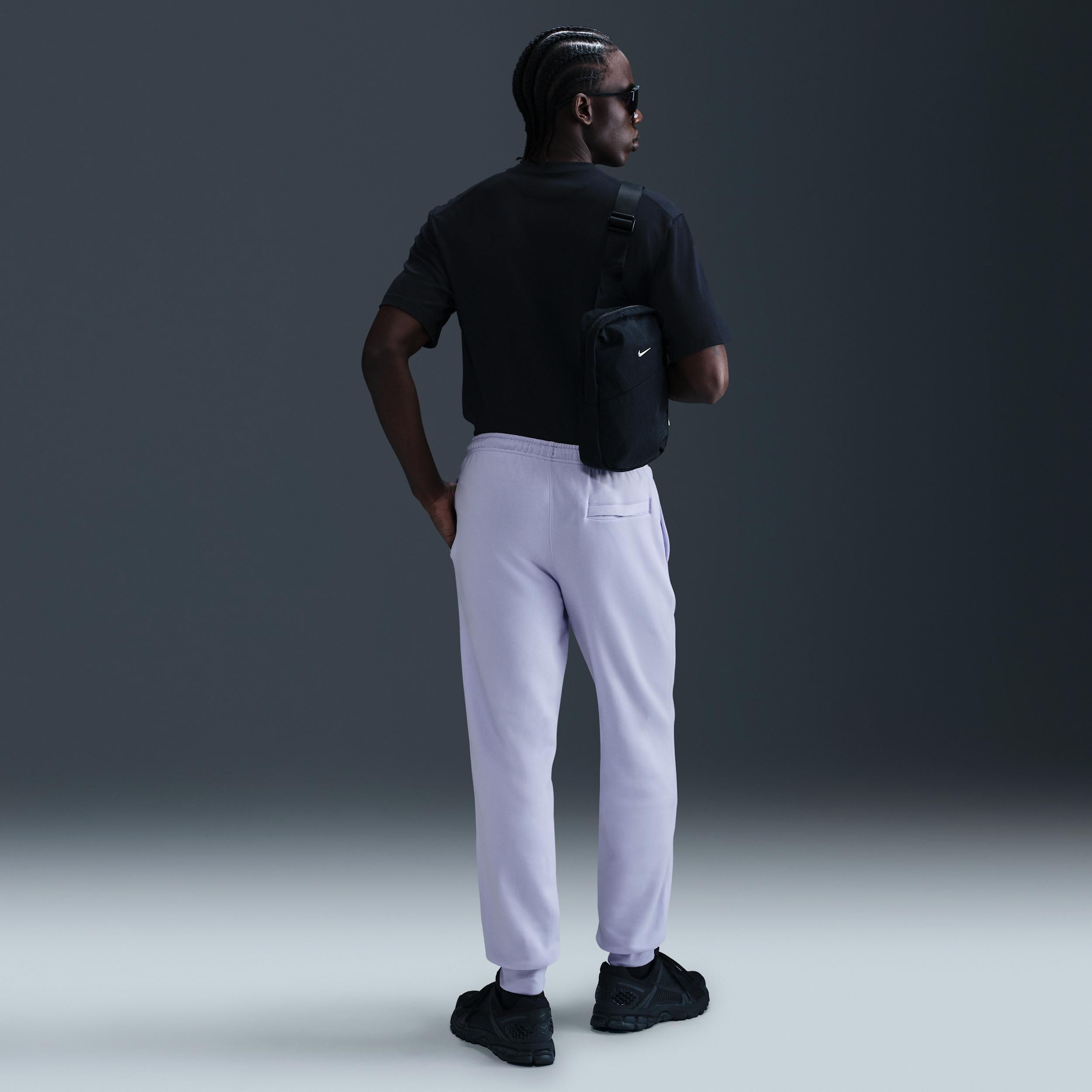 Nike Men's Club Jogger Pants Product Image