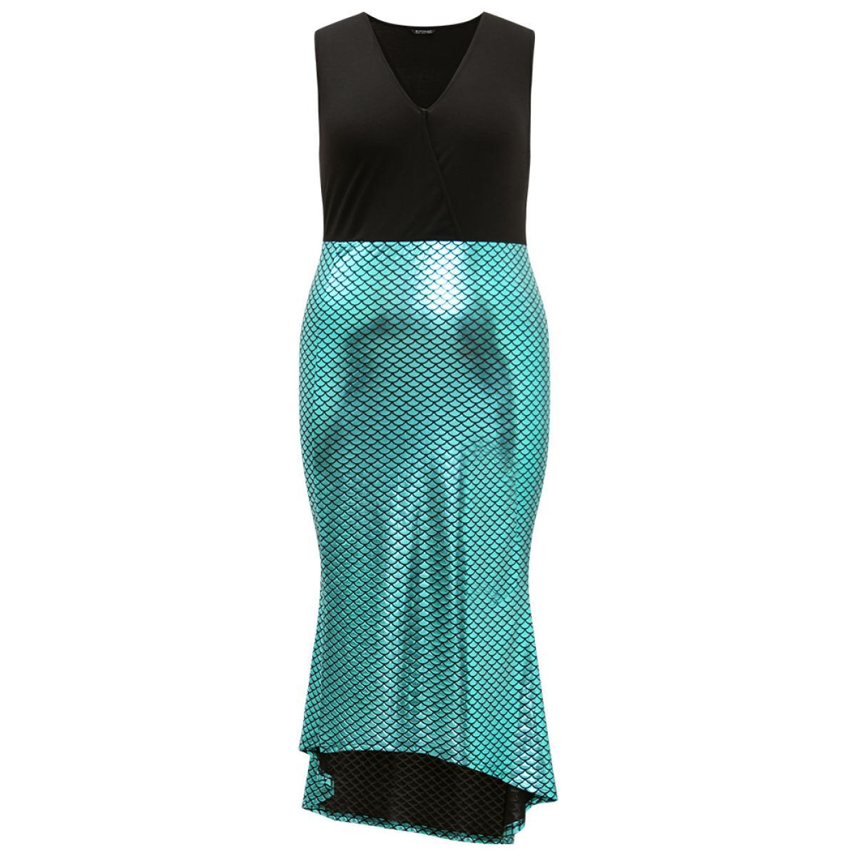 Plus Size Halloween Sequin Patchwork Split Hem Sleeveless Dress Black Women Party Patchwork V-neck Sleeveless Curvy Midi Dress BloomChic 18-20/2X Product Image
