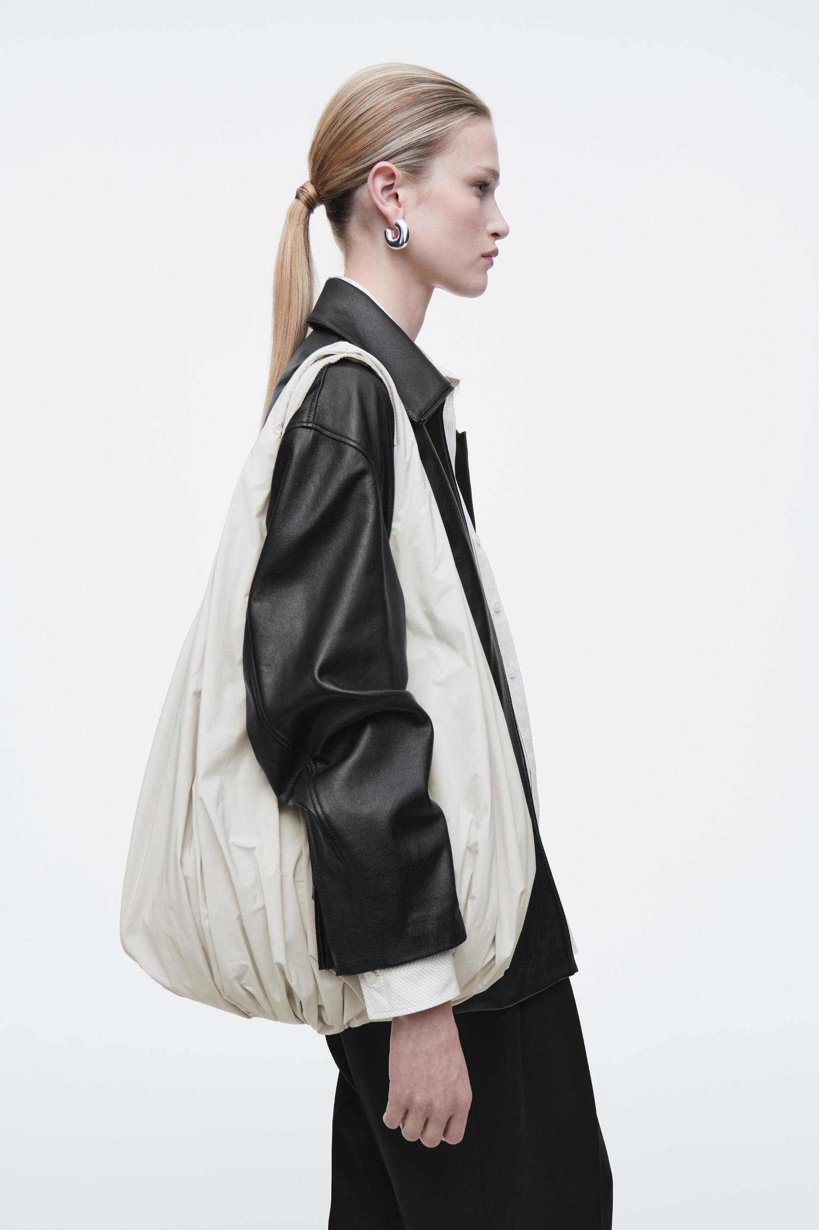 CLOUD TOTE BAG Product Image