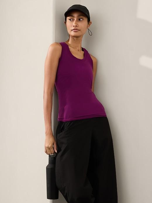 Momentum Seamless Tank Product Image