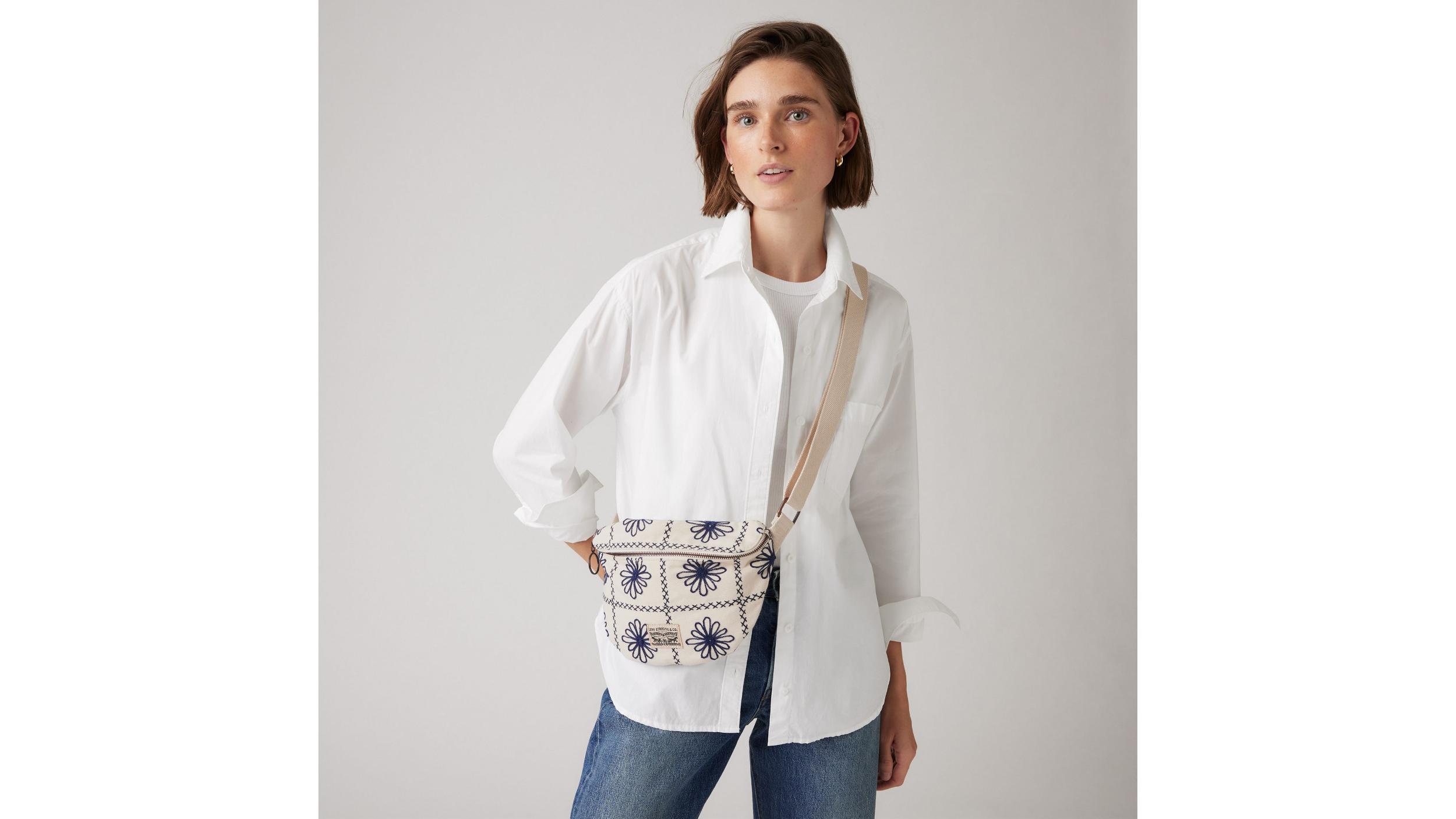 Devon Crossbody Bag Product Image