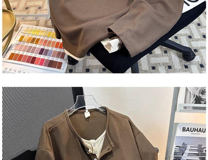 Long-Sleeve Henley Plain Tee Product Image