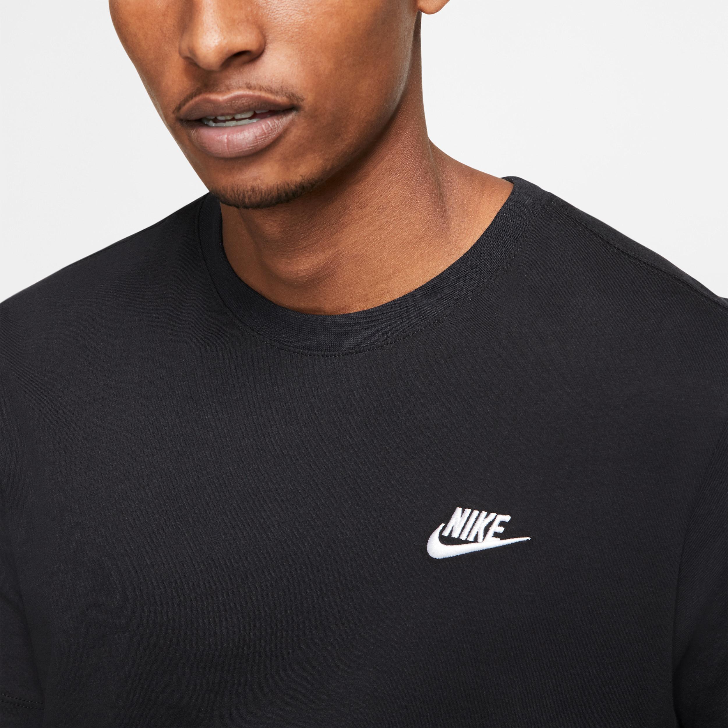 Nike Club unisex T-shirt Product Image