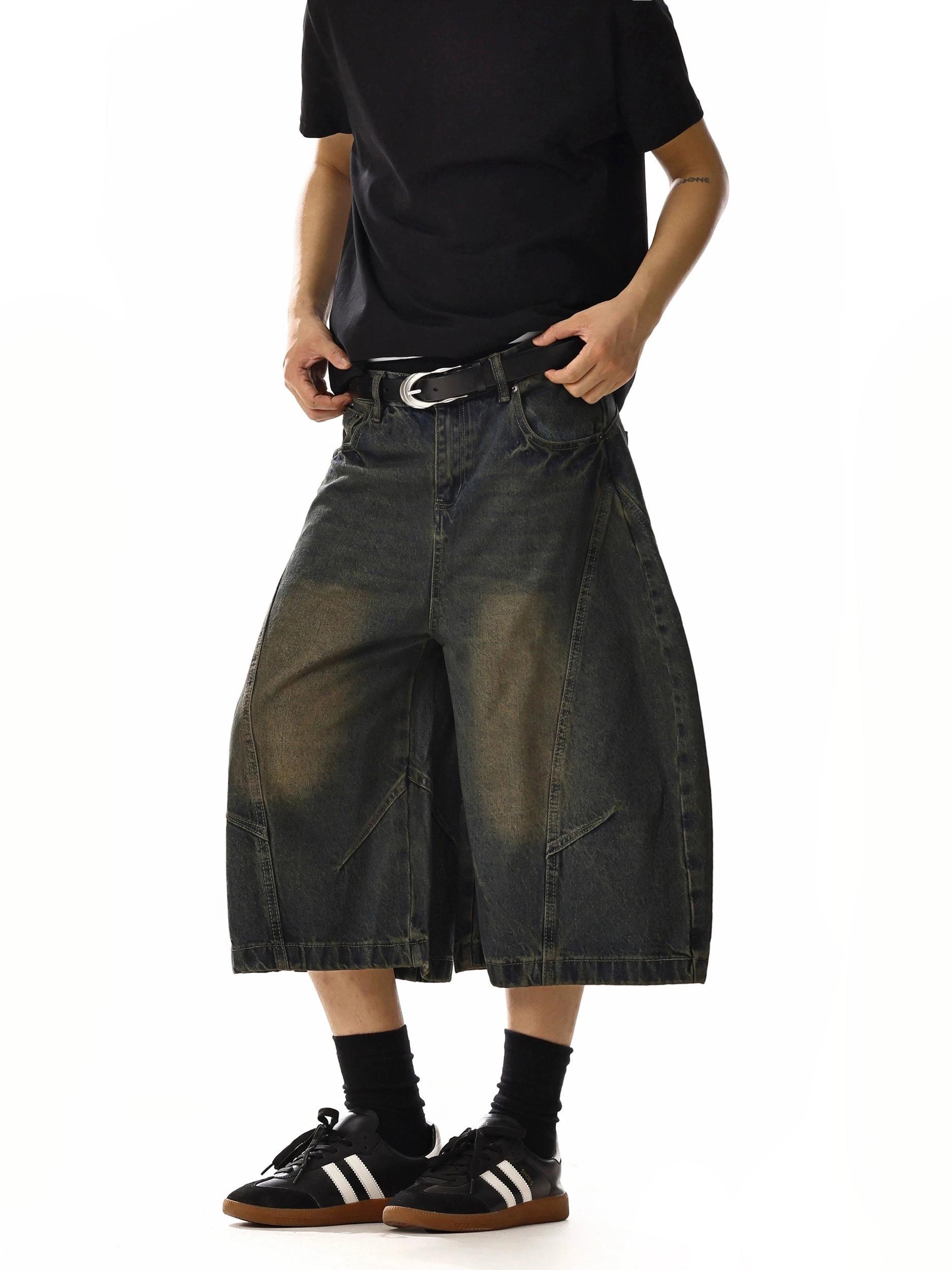 RT No. 18162 RECONSTRUCTED DENIM SHORTS Product Image