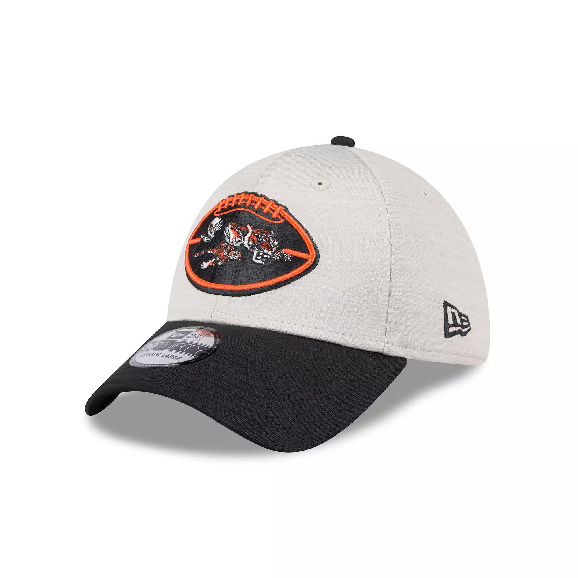 Men's New Era Stone/Black Cincinnati Bengals 2024 Sideline Historic 39THIRTY Flex Hat, Size: Small/Medium, Team Product Image