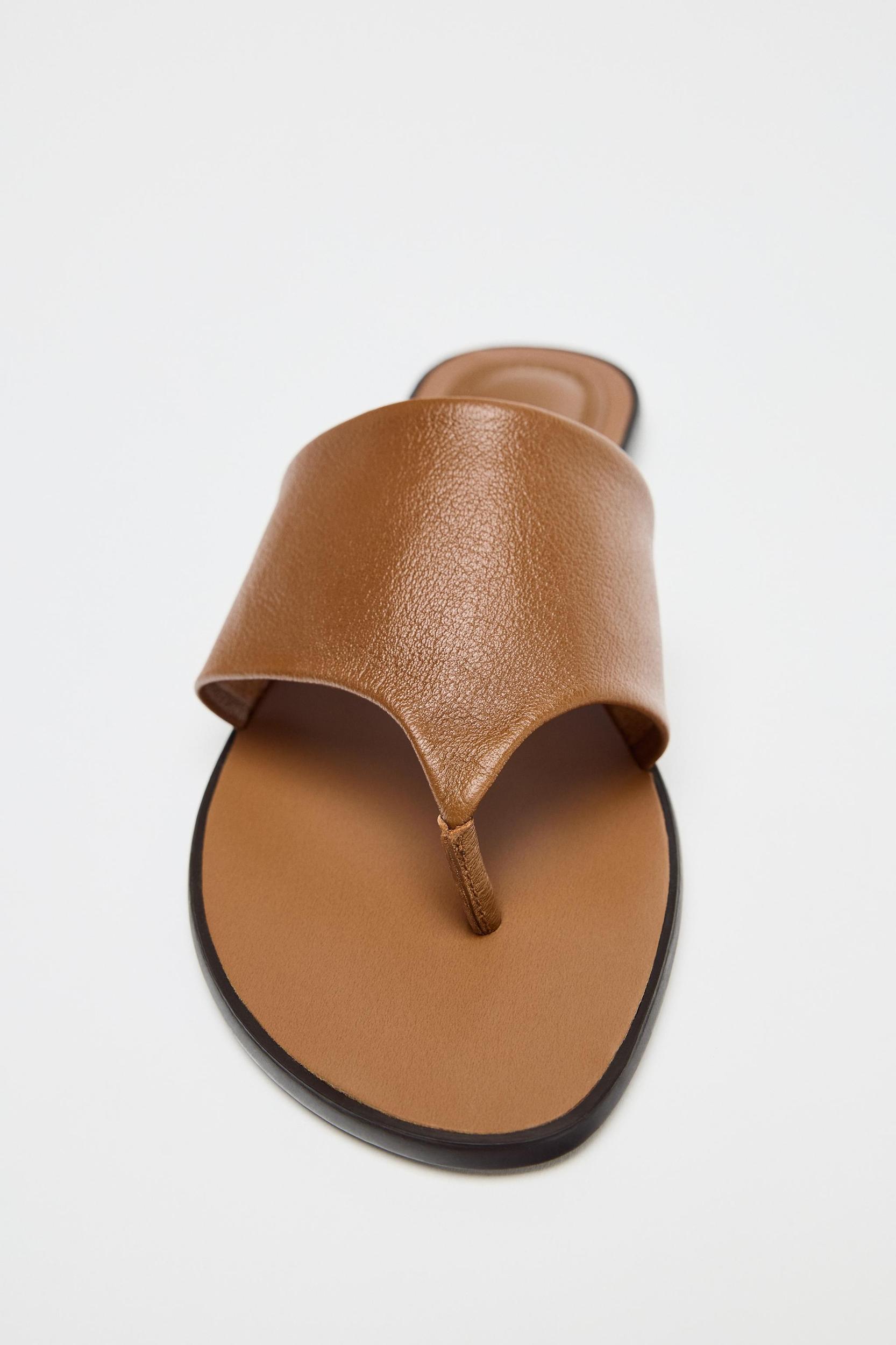 FLAT LEATHER SANDALS Product Image