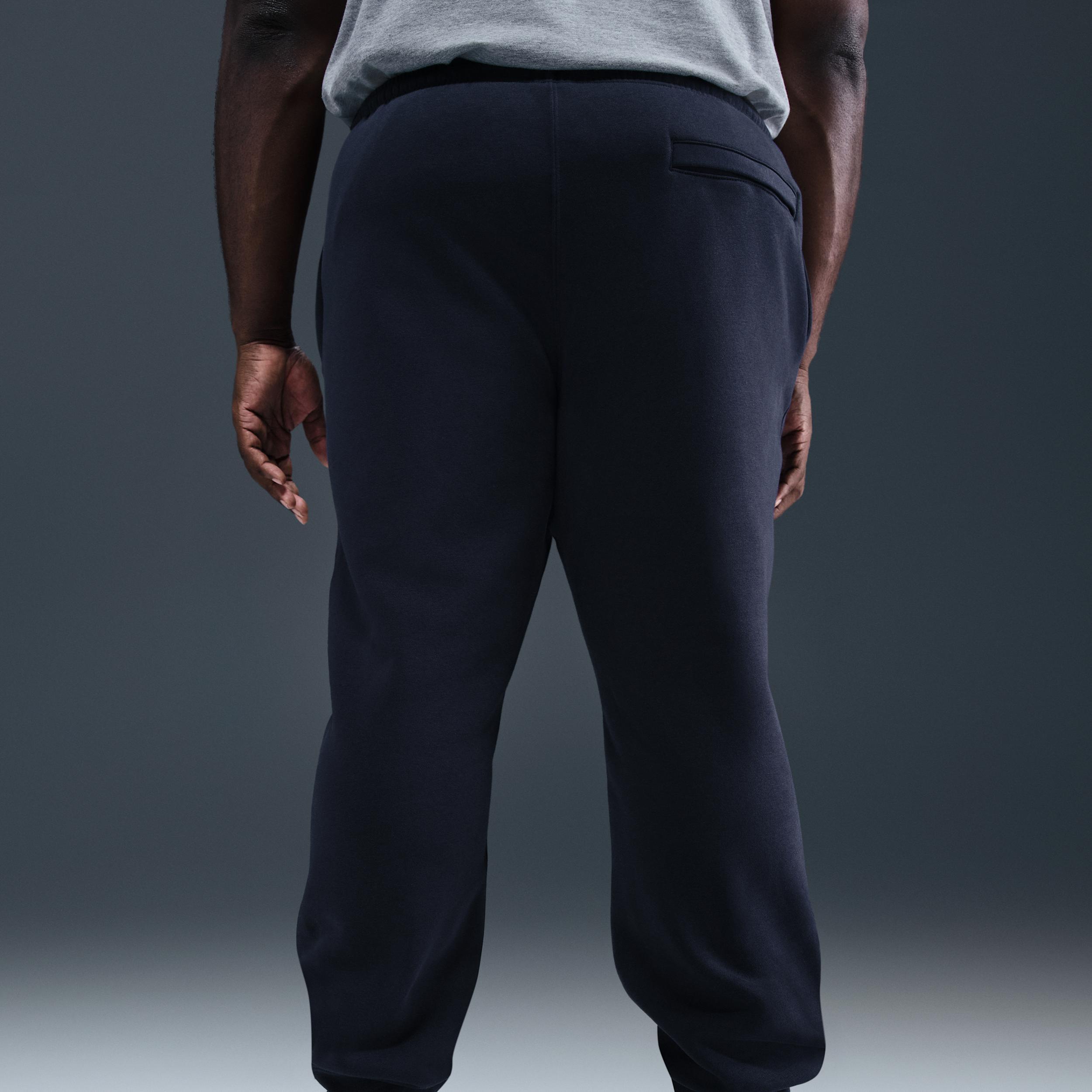 Nike Men's Club Jogger Pants Product Image