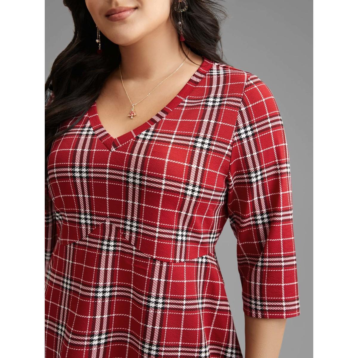 Plus Size Plaid Quarter-Sleeve Elastic Waist Tee Brightred Women Elegant Non V-neck Bodycon Everyday T-shirts BloomChic 18-20/2X Product Image