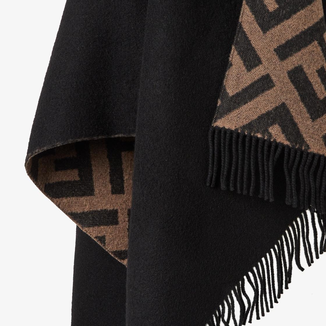 FF PonchoMulticolor wool and cashmere poncho Product Image