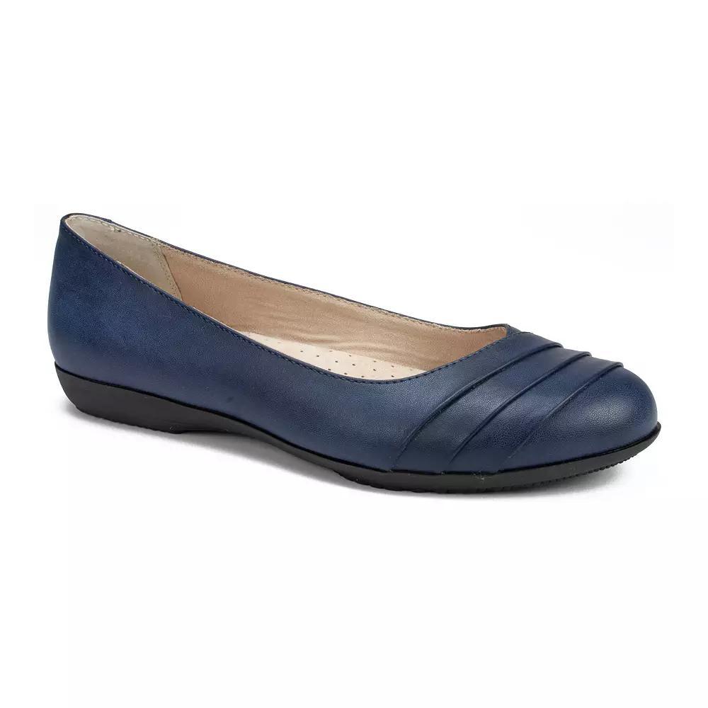 Cliffs by White Mountain Clara Women's Ballet Flats, Size: 6 Wide, Red Burnished Product Image